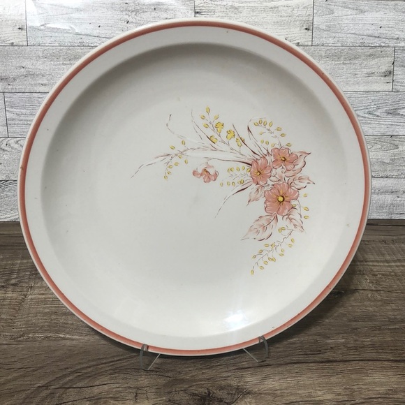 Ming Pao floral plate - Picture 1 of 4